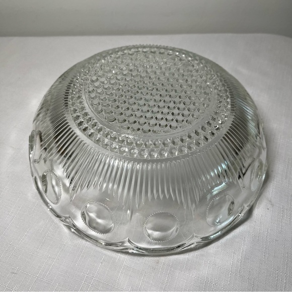 Antique Bartlett Collins Manhattan Glass Berry or Salad Serving Bowl. - Picture 3 of 5